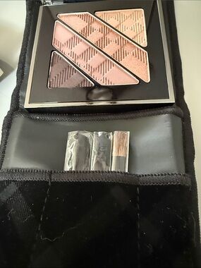 Burberry Pink & Rose Gold Eyeshadow Palette